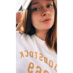 Meet your Posher, Abbey